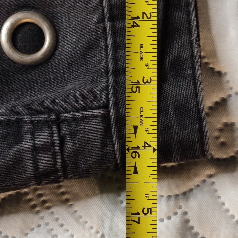 Forever 21 black distressed mini skirt light/medium wash #16 - Picture 4 of 7